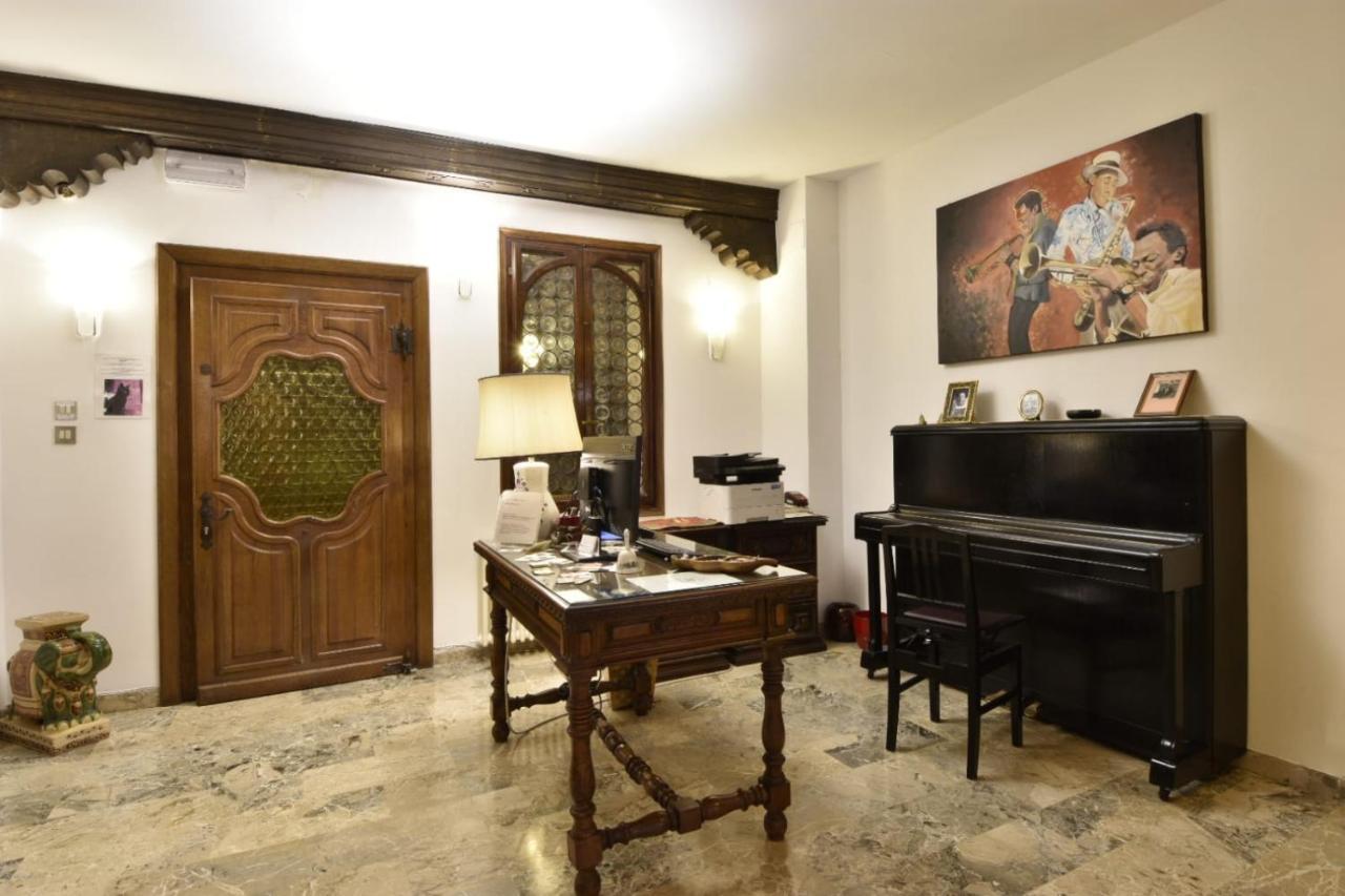 Ca' Del Cinema B&B Venecia Exterior foto